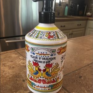 SOLD  Deruta Orange Blossom Hans Soap New